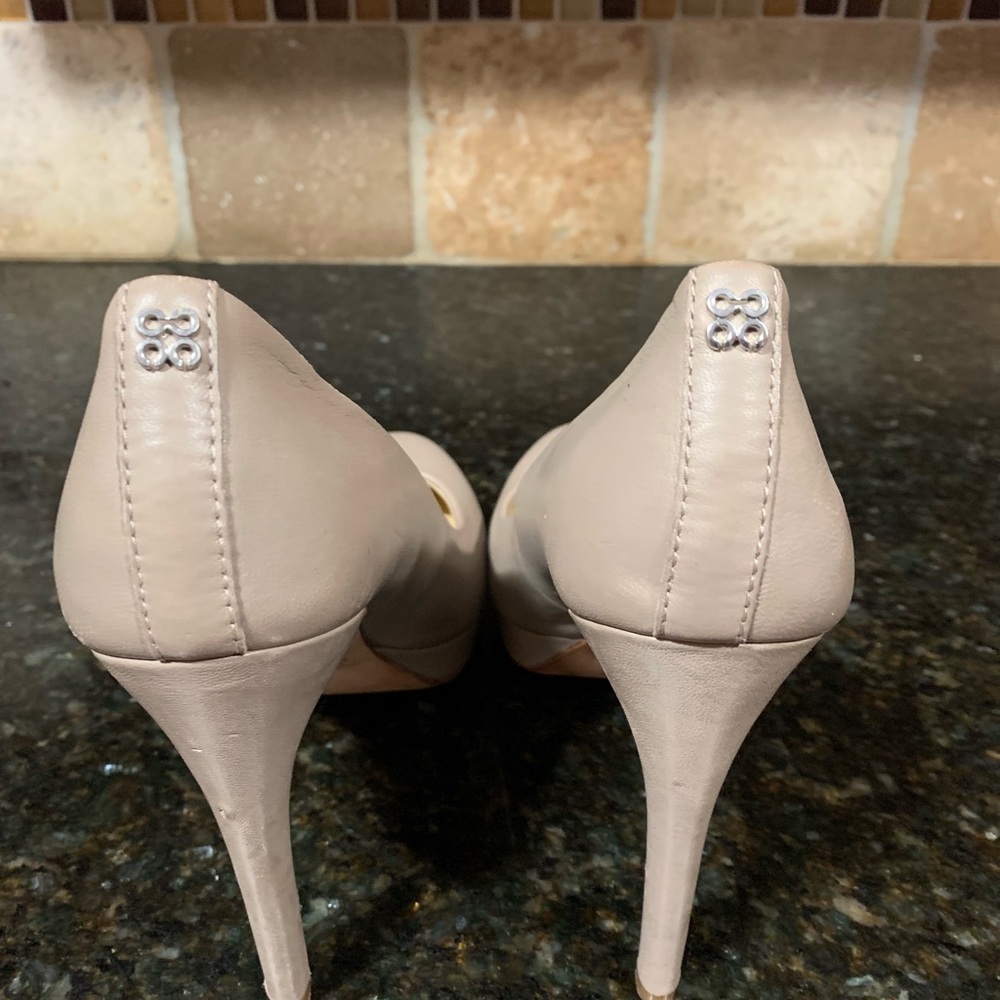 Coach Heels - Picture 3 of 5